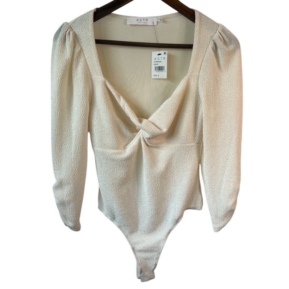 NWT ASTR The Label Twist-Front Long Sleeve Bodysuit
